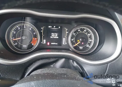 2015 Jeep Cherokee Latitude z USA, uszkodzony, nr VIN 1C4PJLCS9FW720901